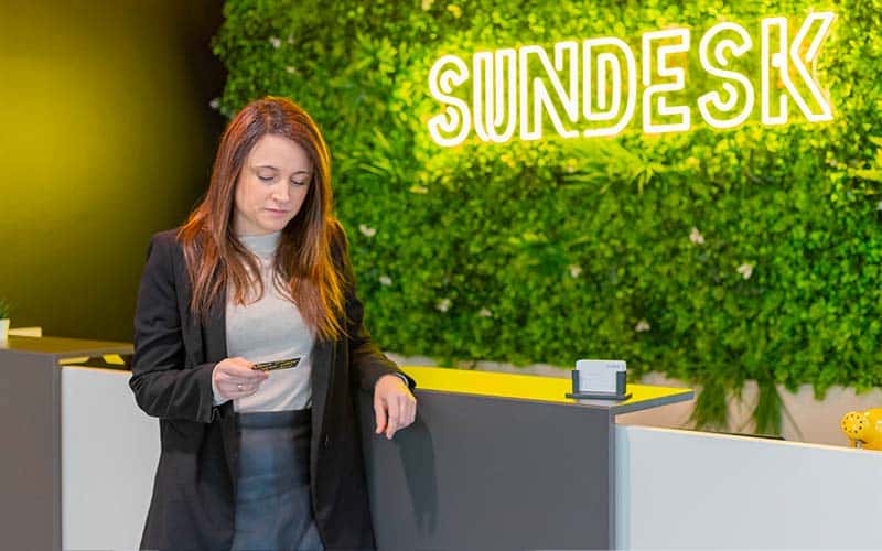 Accueil - Claire carte de visite Sundesk - Espace de travail